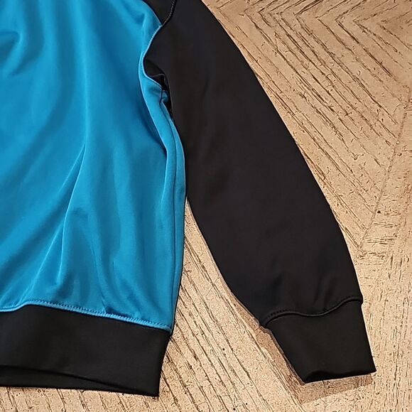 Jordan sweater size 5-6 - Picture 9 of 10